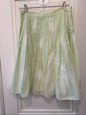 THEORY! SIZE 4! Light Green and White Pleated Circle Skirt! WORN ONCE!